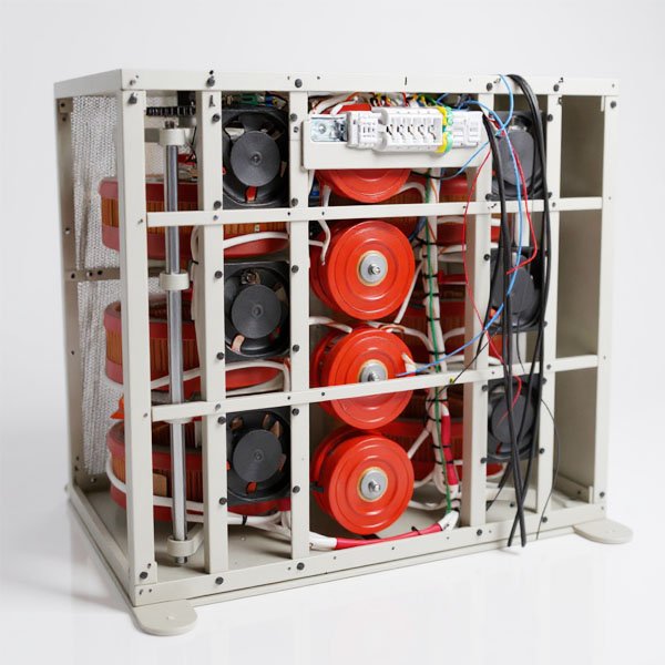 Variac bifásico 90A con servomotor, vista 3